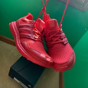 DEADSTOCK Adidas Ultraboost DNA 5.0 Scarlet